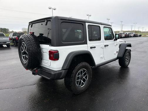 Bright White Clearcoat 2025 Jeep Wrangler Rubicon