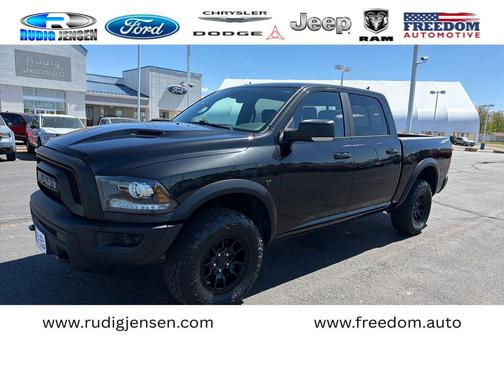 Brilliant Black Crystal Pearlcoat 2018 RAM 1500 Rebel