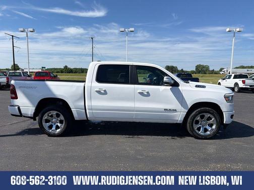 Bright White Clearcoat 2022 RAM 1500 Big Horn