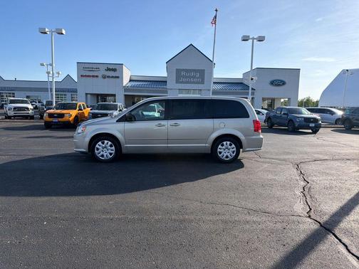 Cashmere Pearlcoat 2013 Dodge Grand Caravan SE