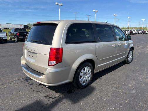Cashmere Pearlcoat 2013 Dodge Grand Caravan SE
