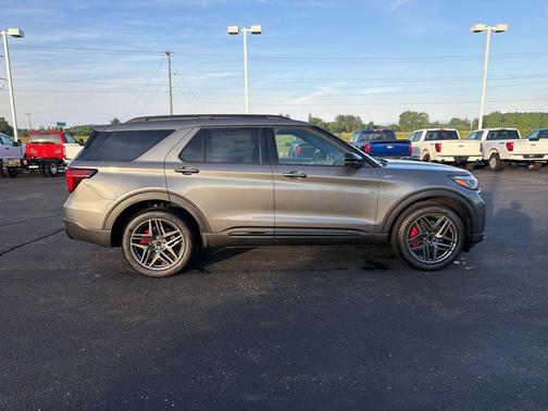 Gray 2026 Ford Explorer ST-Line