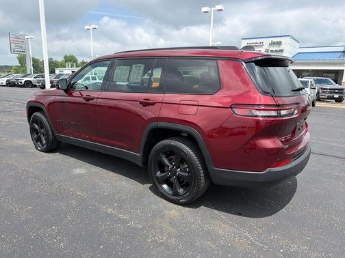 Velvet Red Pearlcoat 2023 Jeep Grand Cherokee L Laredo
