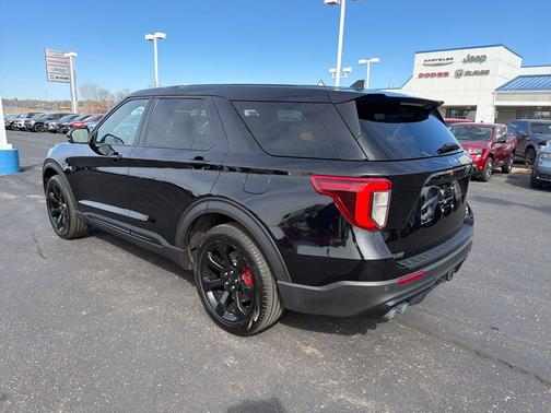 2022 Ford Explorer ST