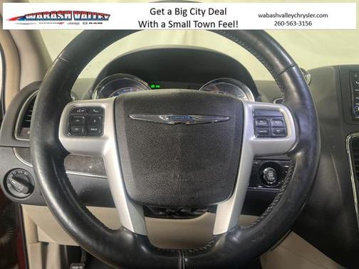 2015 Chrysler Town & Country Touring-L