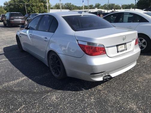 2004 BMW 530 530i