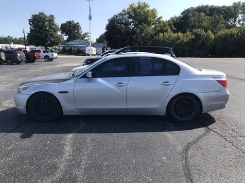 2004 BMW 530 530i