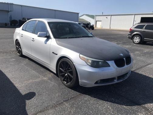2004 BMW 530 530i