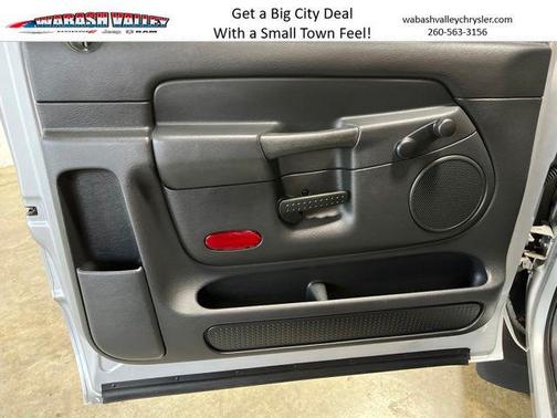 Bright Silver Metallic Clearcoat 2003 Dodge Ram 1500 SLT