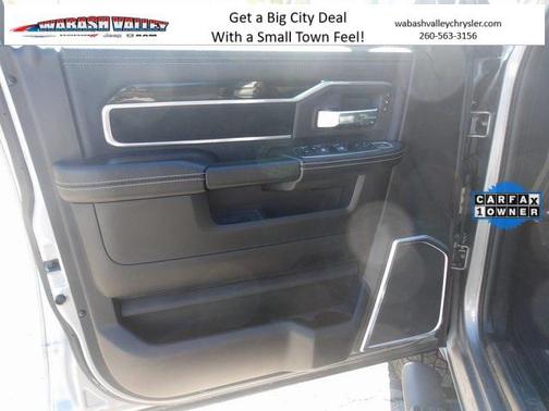 2019 RAM 2500 Laramie Crew Cab 4x4 6'4' Box