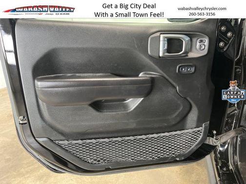 Black Clearcoat 2021 Jeep Gladiator Willys 4x4