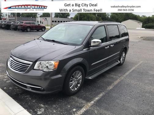 2016 Chrysler Town & Country Touring-L