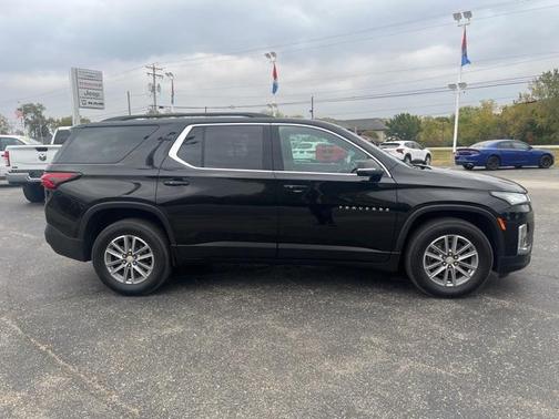 2022 Chevrolet Traverse LT Cloth