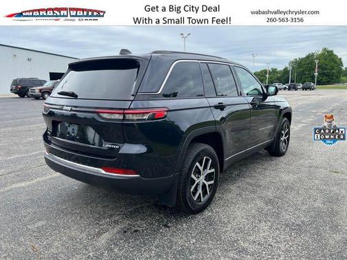 Midnight Sky 2024 Jeep Grand Cherokee Limited