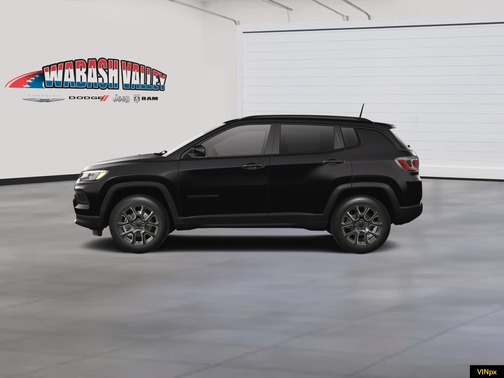 Diamond Black Crystal Pearl-Coat Exterior Paint 2026 Jeep Compass Latitude