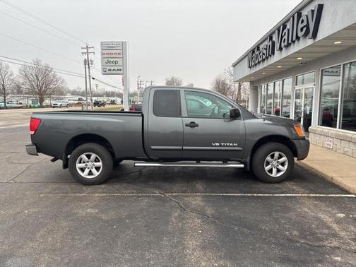 2011 Nissan Titan SV