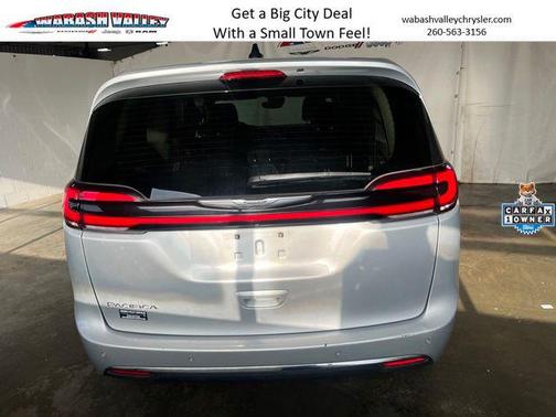 Silver Mist Clearcoat 2023 Chrysler Pacifica Touring L