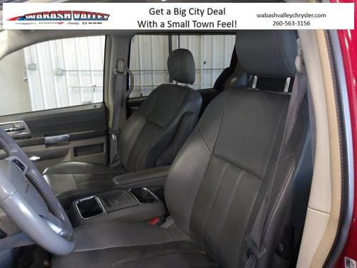 2008 Chrysler Town & Country Touring