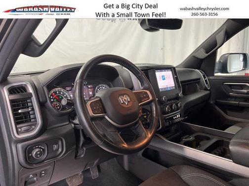 Diamond Black Crystal Pearlcoat 2023 RAM 1500 Big Horn/Lone Star