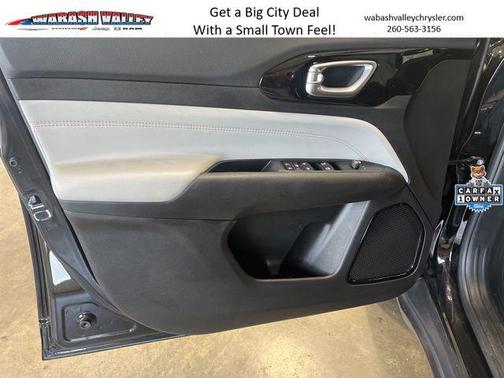 Diamond Black Crystal Pearlcoat 2024 Jeep Compass Limited