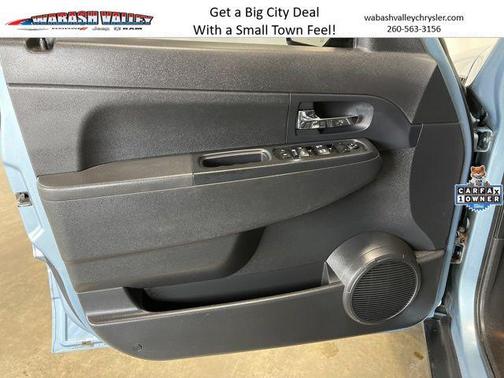 Winter Chill Pearlcoat 2012 Jeep Liberty Sport