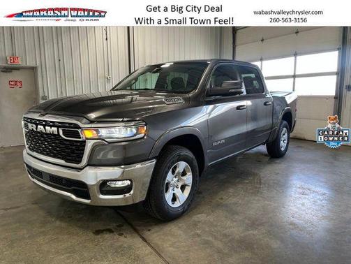 Granite Crystal Metallic Clearcoat 2025 RAM 1500 Big Horn/Lone Star