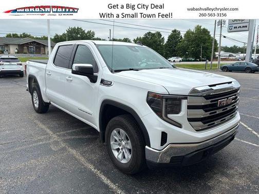 Summit White 2023 GMC Sierra 1500 SLE