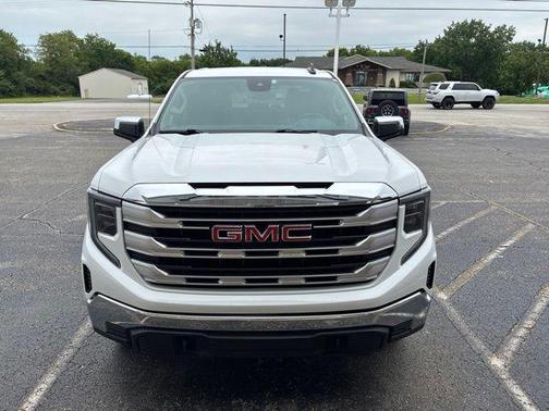 Summit White 2023 GMC Sierra 1500 SLE
