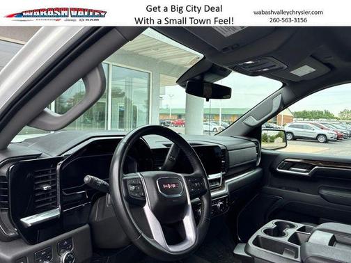Summit White 2023 GMC Sierra 1500 SLE