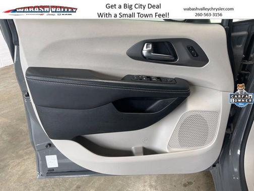 Ceramic Gray Clearcoat 2023 Chrysler Pacifica Touring L