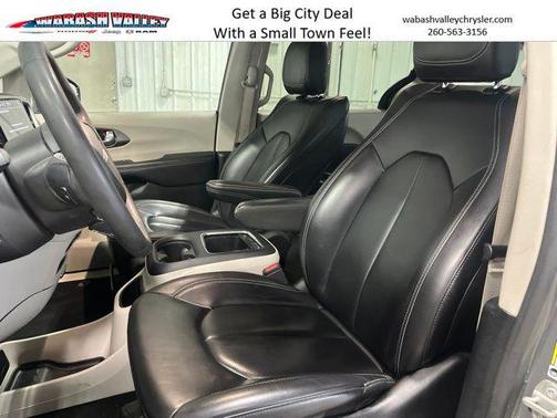 Ceramic Gray Clearcoat 2023 Chrysler Pacifica Touring L
