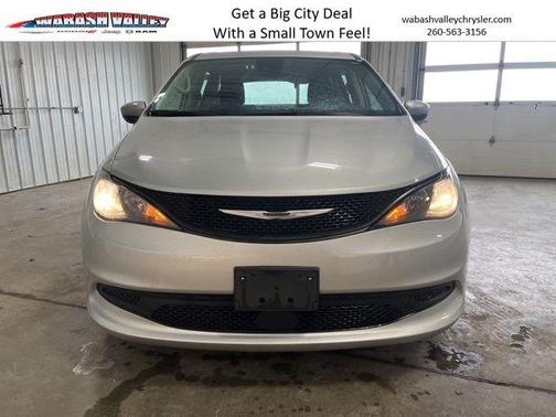 2023 Chrysler Voyager LX