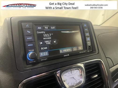 2014 Chrysler Town & Country Touring