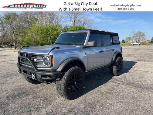 Iconic Silver Metallic 2021 Ford Bronco Black Diamond