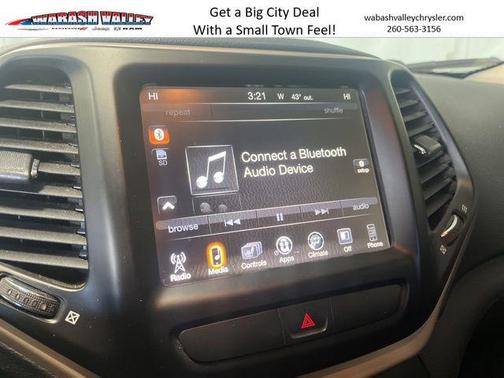 Granite Crystal Metallic Clearcoat 2017 Jeep Cherokee Limited