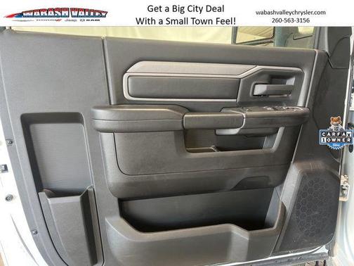 2024 RAM 3500 Tradesman Regular Cab 4x4 8' Box