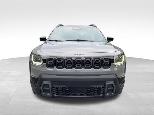 Sting-Gray Clear-Coat Exterior Paint 2026 Jeep Cherokee Limited