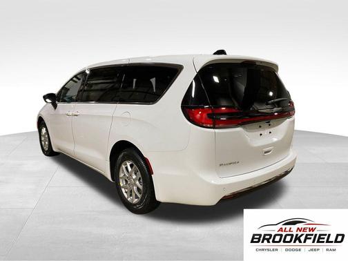 Bright White Clear-Coat Exterior Paint 2026 Chrysler Pacifica L