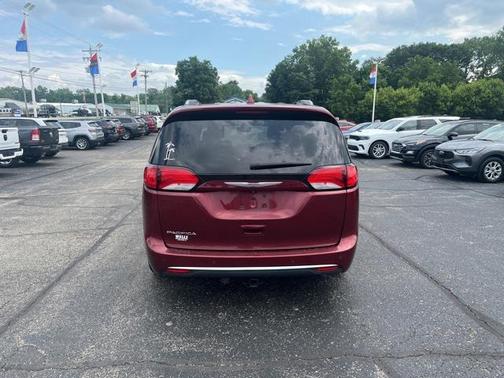 2019 Chrysler Pacifica Touring L