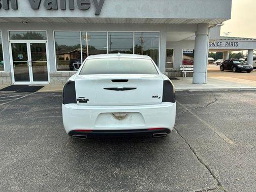 Bright White Clearcoat 2019 Chrysler 300 S
