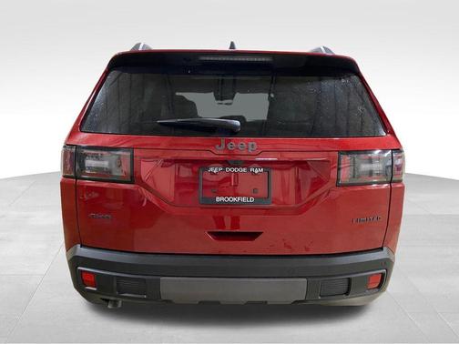 Red Hot Pearl-Coat Exterior Paint 2026 Jeep Cherokee Limited