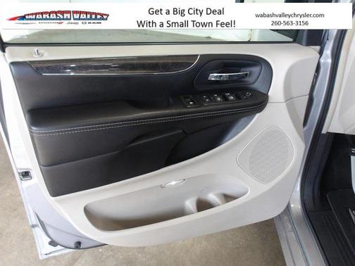 2015 Chrysler Town & Country Touring