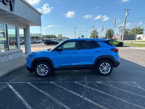 Fountain Blue 2024 Chevrolet Trailblazer LS