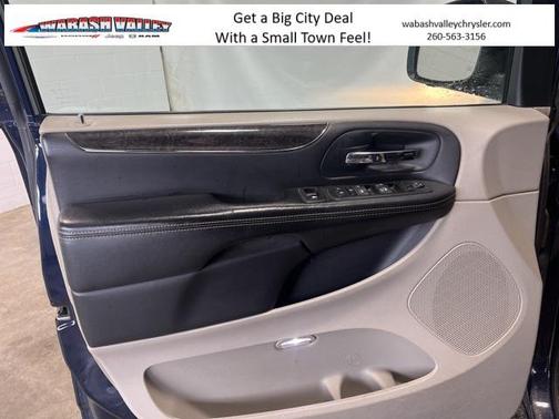 2013 Chrysler Town & Country Touring