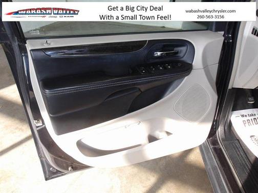 2015 Chrysler Town & Country Touring