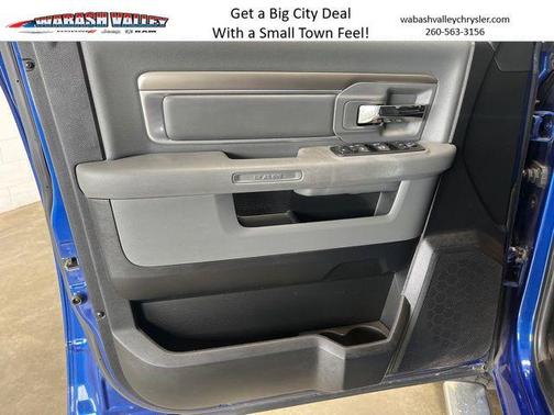 Blue Streak Pearlcoat 2014 RAM 1500 Big Horn