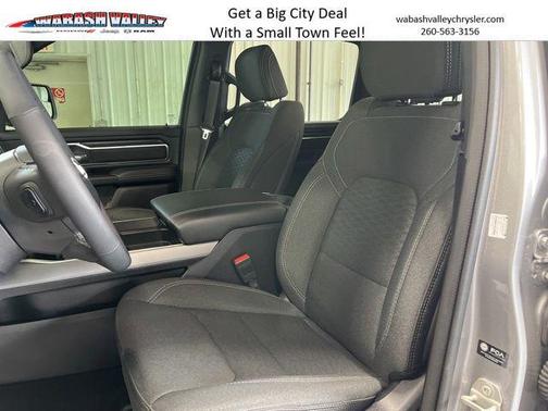 Billet Silver Metallic Clearcoat 2025 RAM 1500 Big Horn/Lone Star