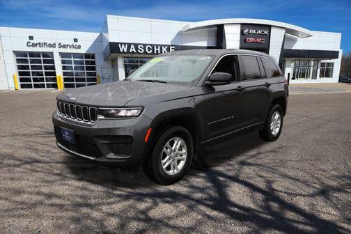 2022 Jeep Grand Cherokee Laredo