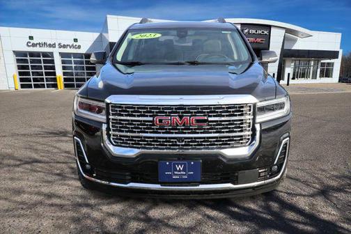 2023 GMC Acadia Denali