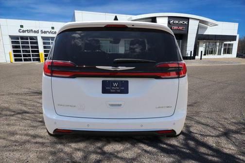 2024 Chrysler Pacifica Limited